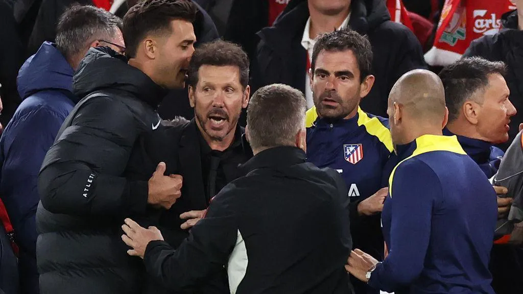 Simeone Expresses Apology Following Confrontation involving Anfield Supporters